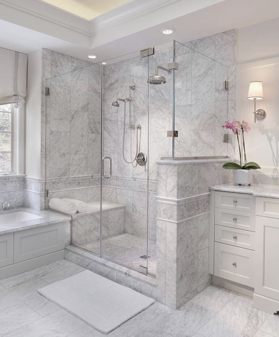 Ванные комнаты с душевой