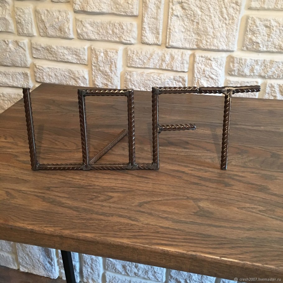 Подставка в стиле лофт