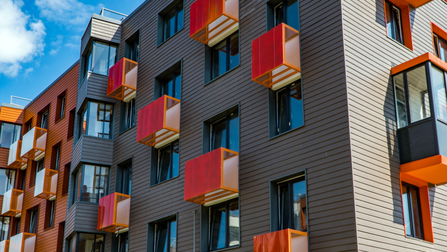 Фасады многоэтажных жилых домов