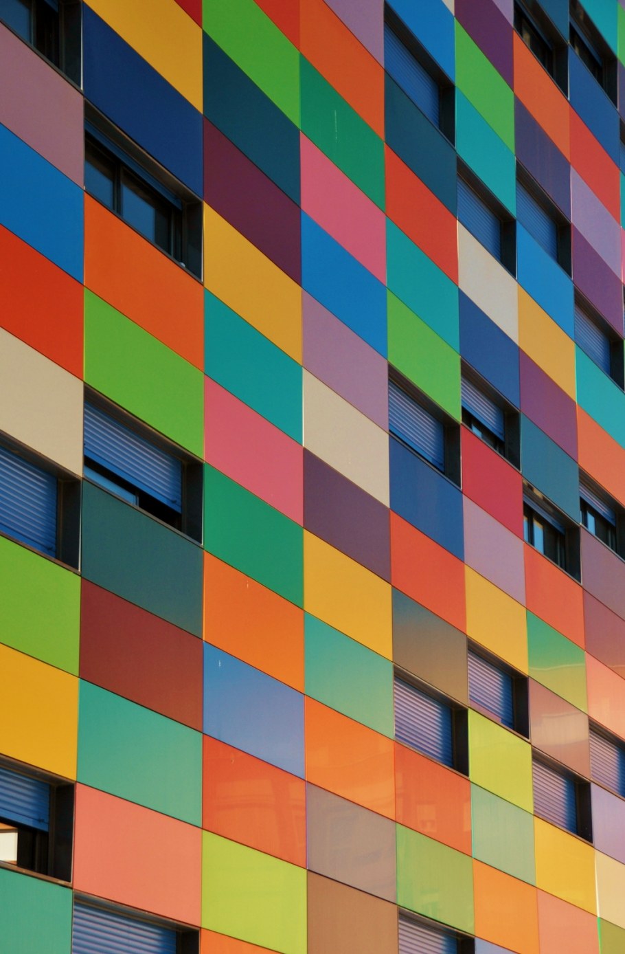 Разноцветные фасады домов
