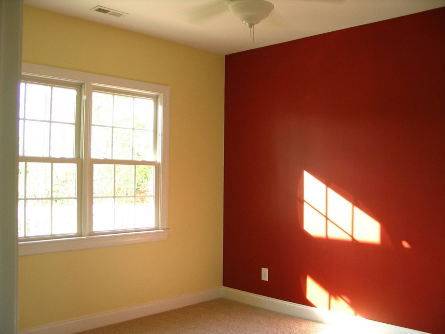 Крашеные стены в доме