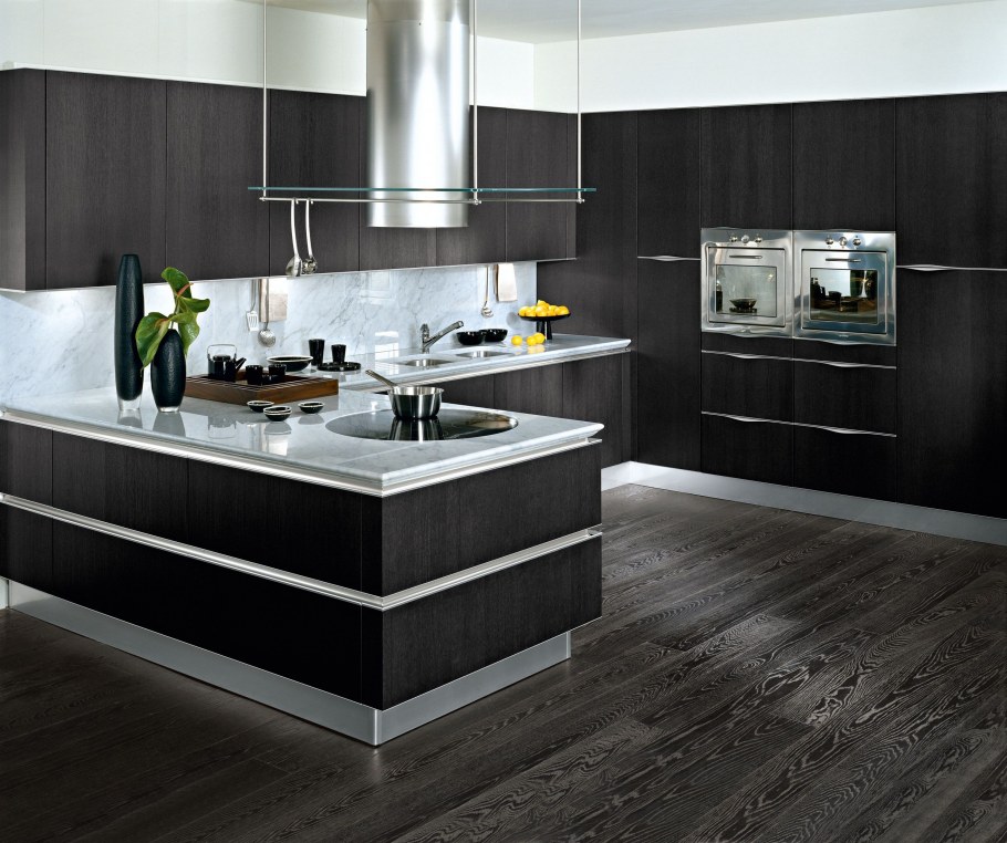 Ламинат темный