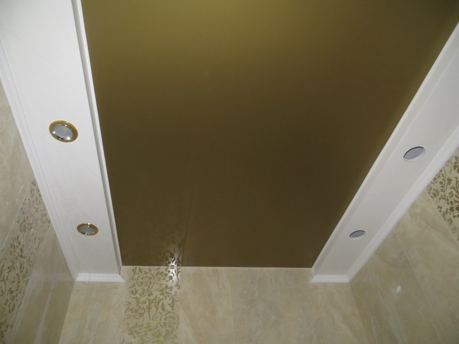 Натяжной потолок металлик