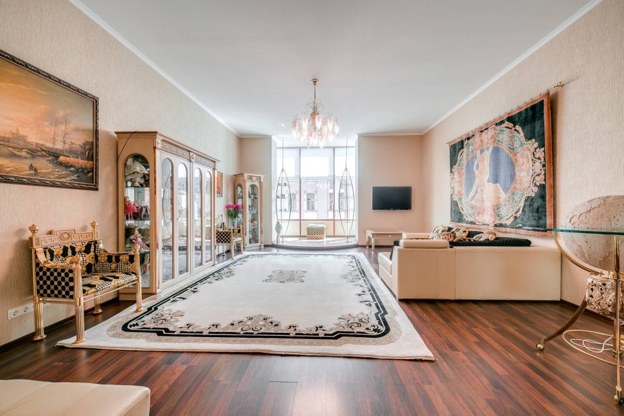 Зимний сад в эркере гостиной