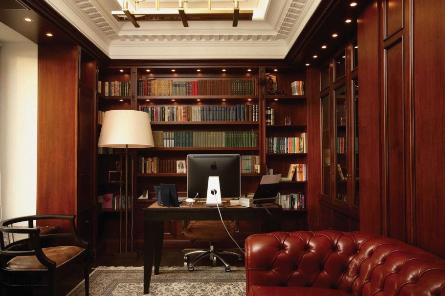 Кабинет в стиле библиотеки