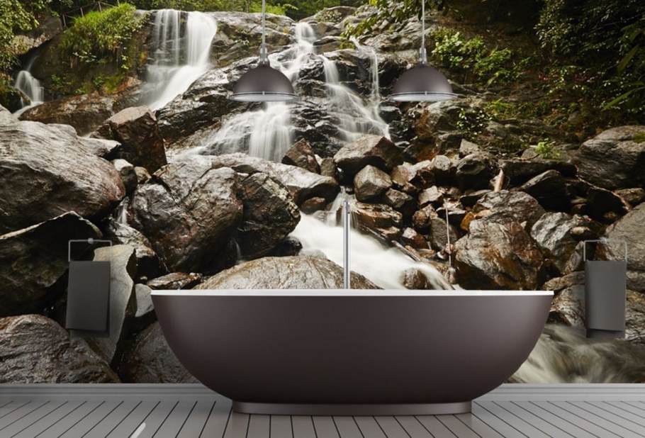 Ванная комната с водопадом