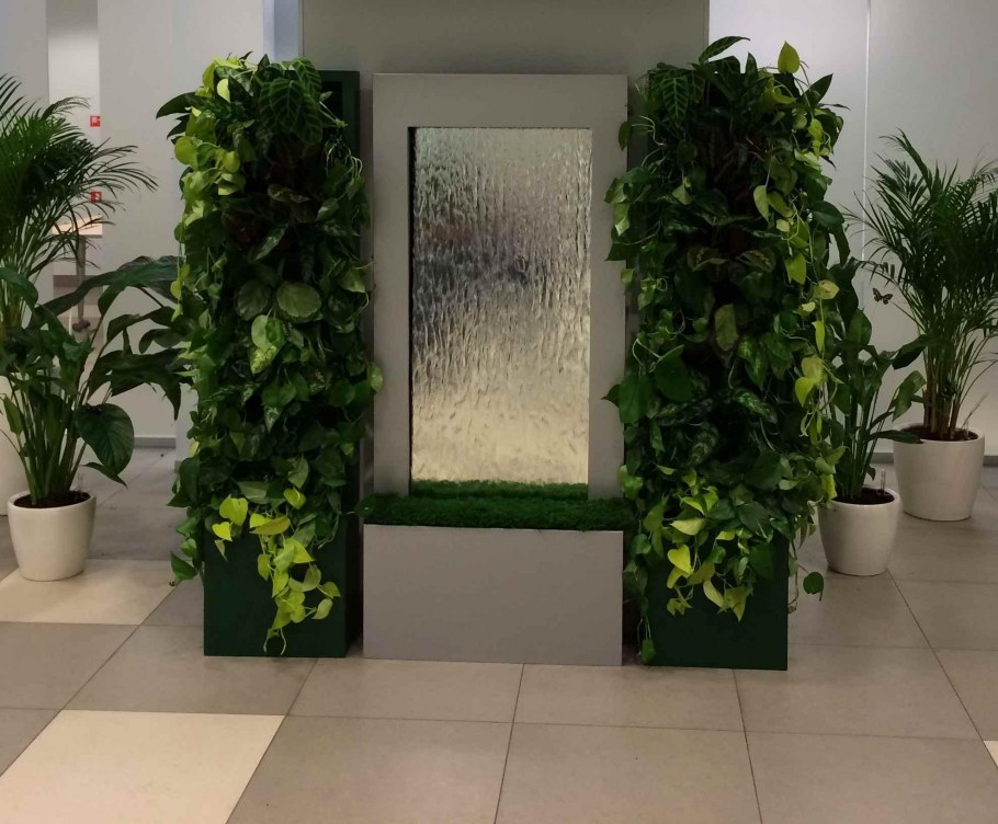 Офис стена водопад