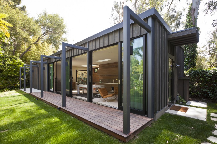 Тини Хаус с плоской крышей