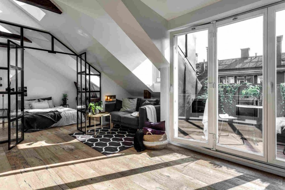 Стеклянные перегородки на мансарде