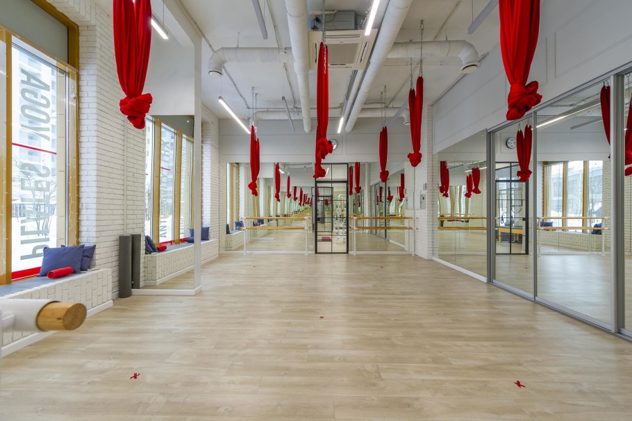 Метро Селигерская