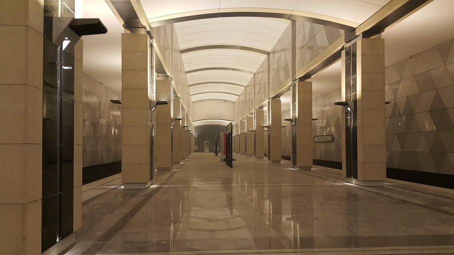 Вестибюль станции Селигерская