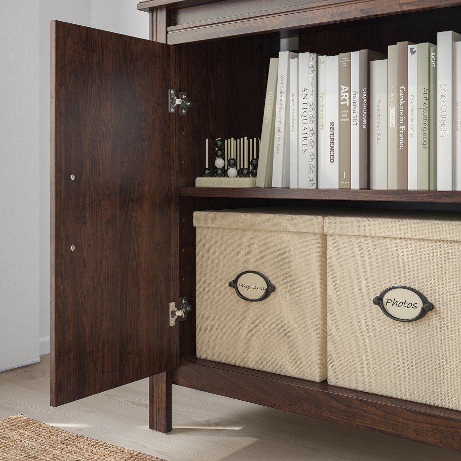 БРУСАЛИ стеллаж в интерьере