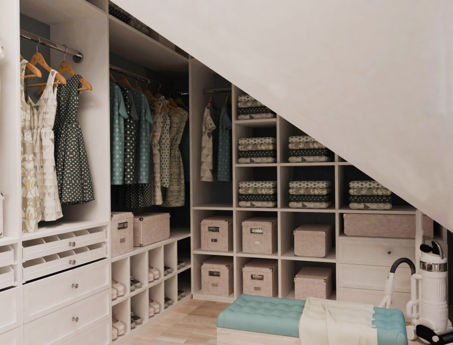 Шкаф на мансарде