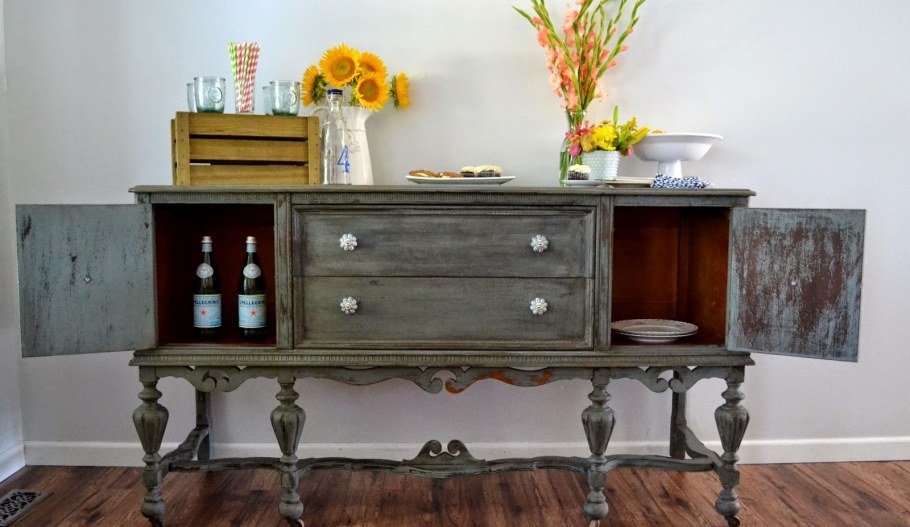 Мебель в старинном стиле