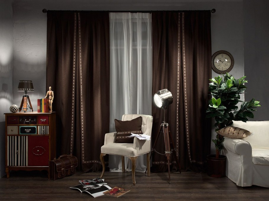 Коричневые шторы