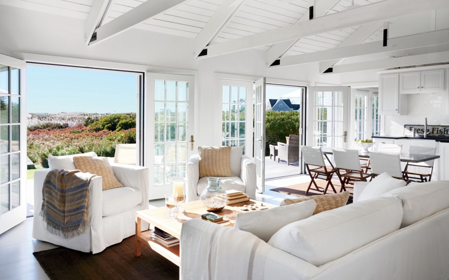 Дом белый нитерьеробои