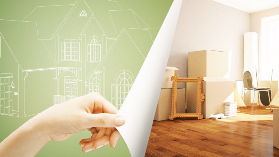 Интерьер с панорамными окнами и камином