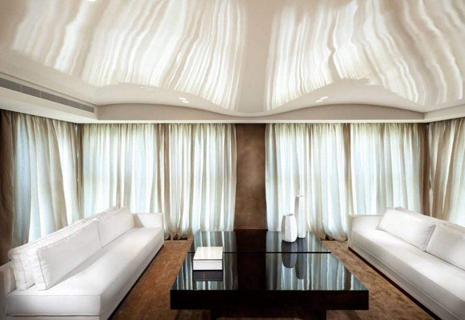 Необычные натяжные потолки
