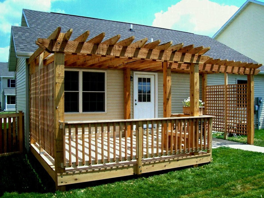 Веранда из дерева