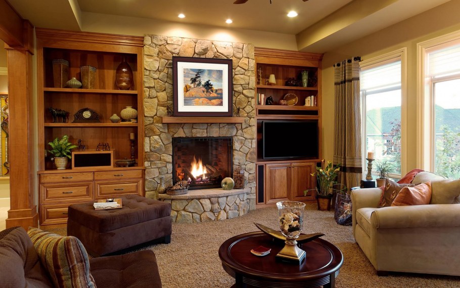 Праздничный интерьер с камином