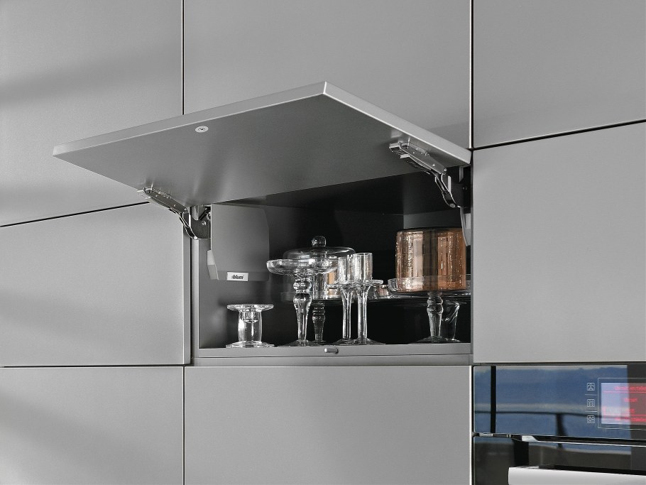 Подъемный механизм Blum Aventos HK