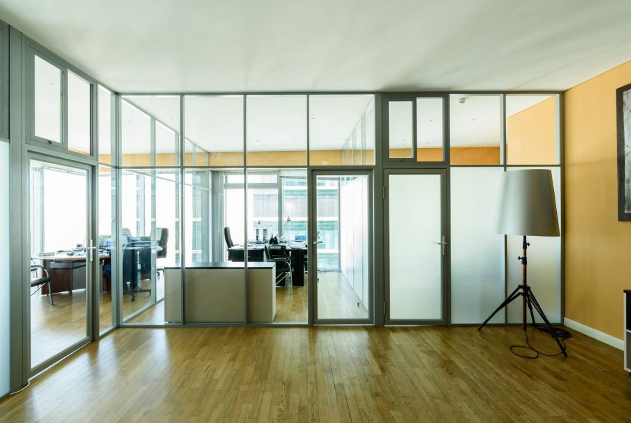 Стеклянные перегородки в квартире