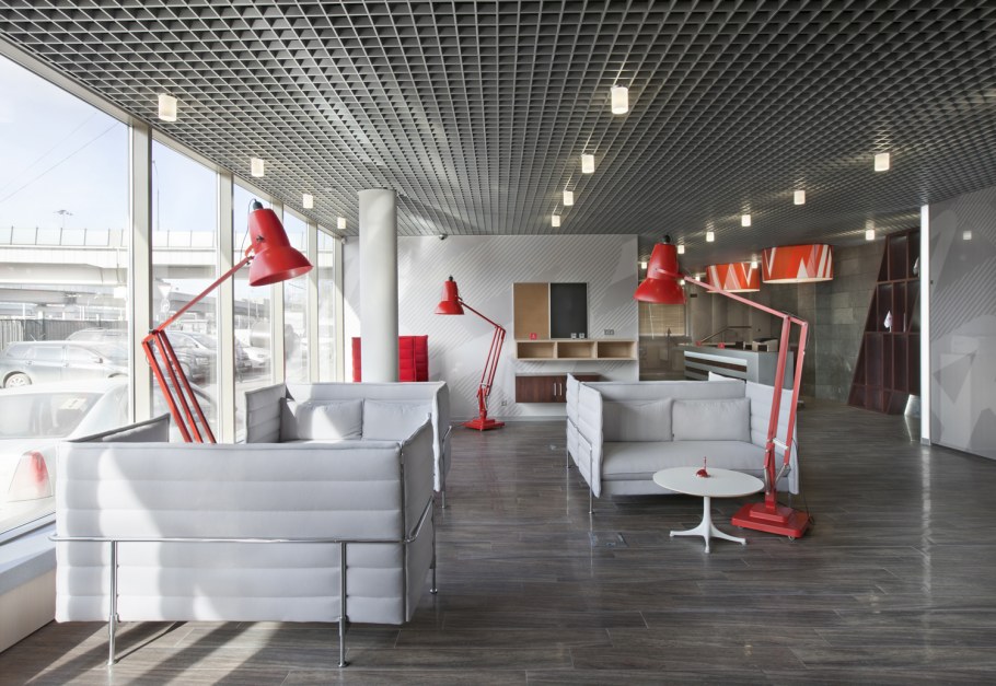 Стахановская станция метро