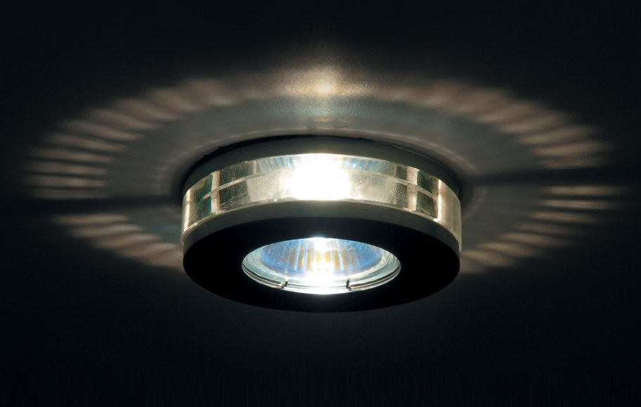 Donolux 1510 точечный светильник