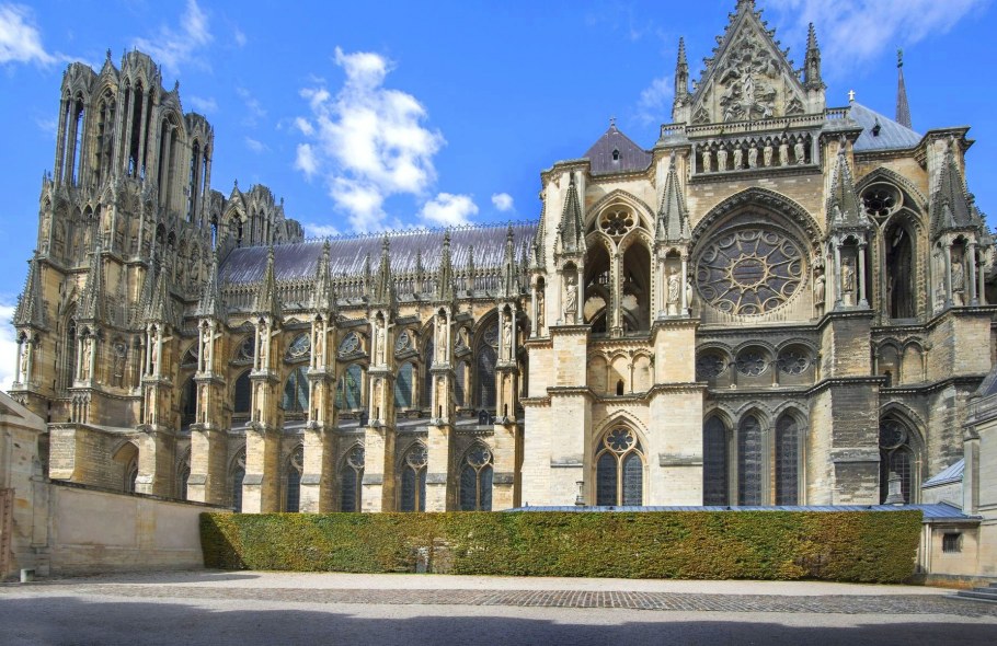 Собор сент-Урбен. Лучистая Готика