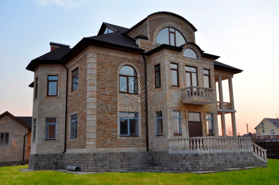 Отделка фасада натуральным камнем