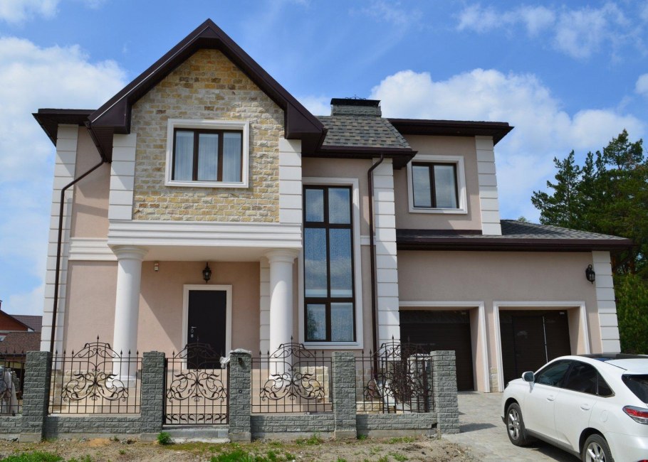 Фасад кирпич и штукатурка