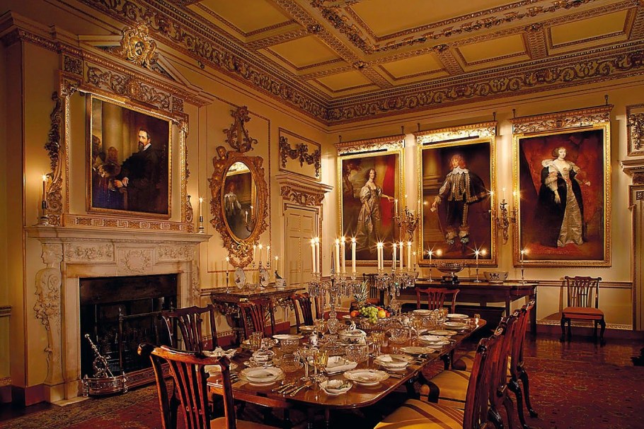 Букингемский дворец столовая