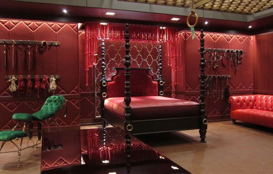 Кристиан грей 50 оттенков серого в красной комнате