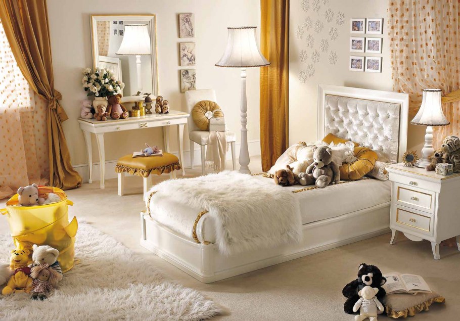 Комната в бело золотых тонах