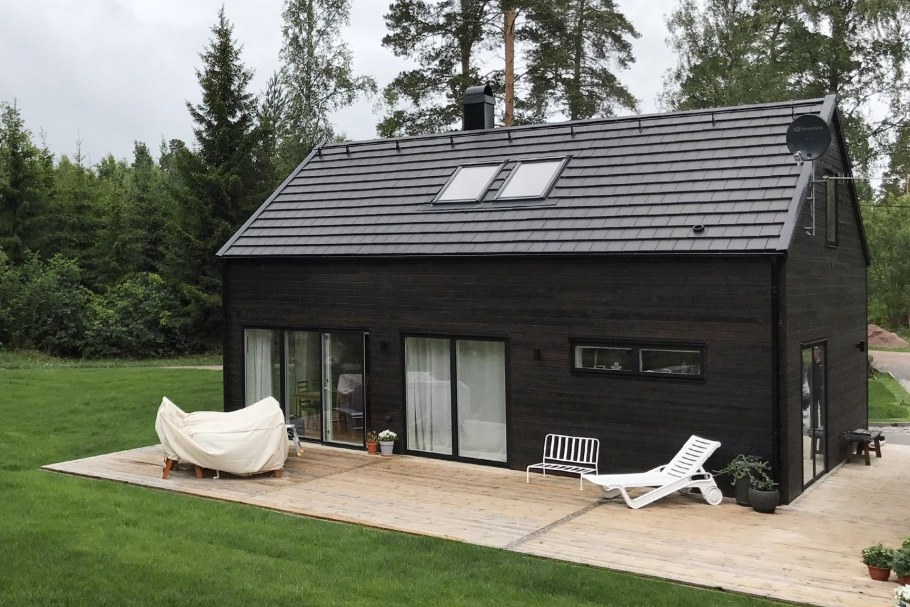 Барнхаус дом черный