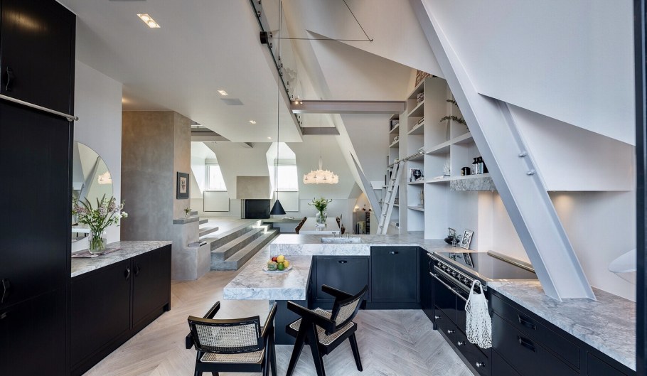 Антресольный второй этаж