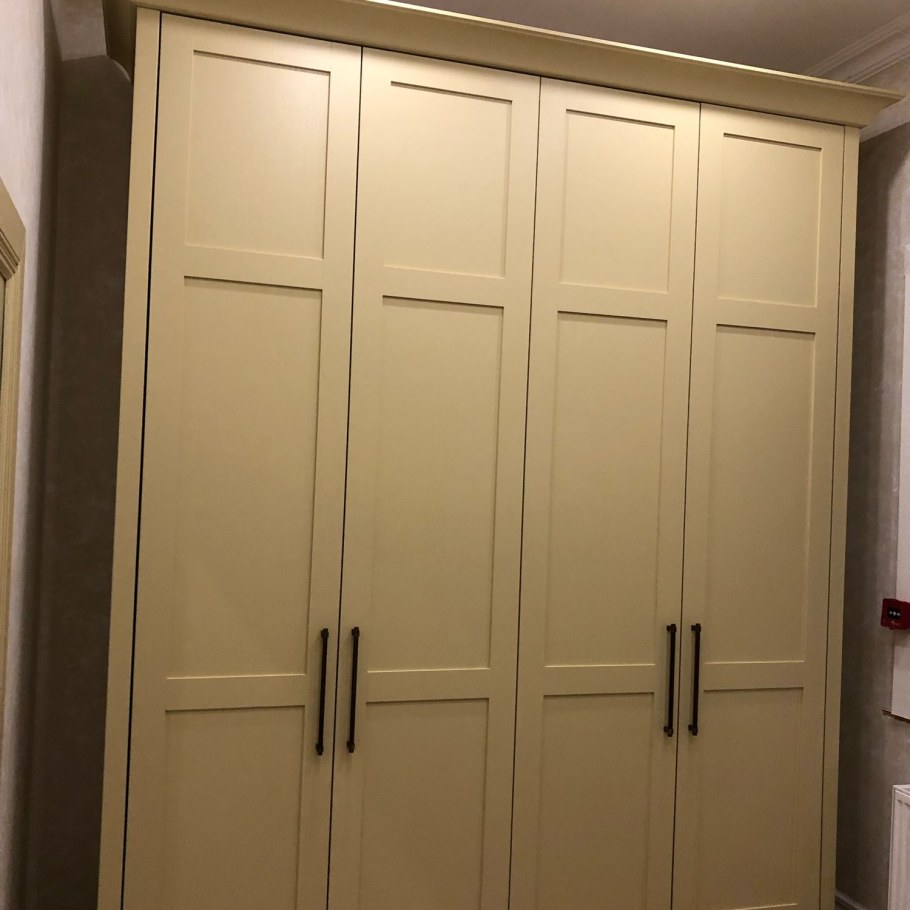 Шкаф в коридор