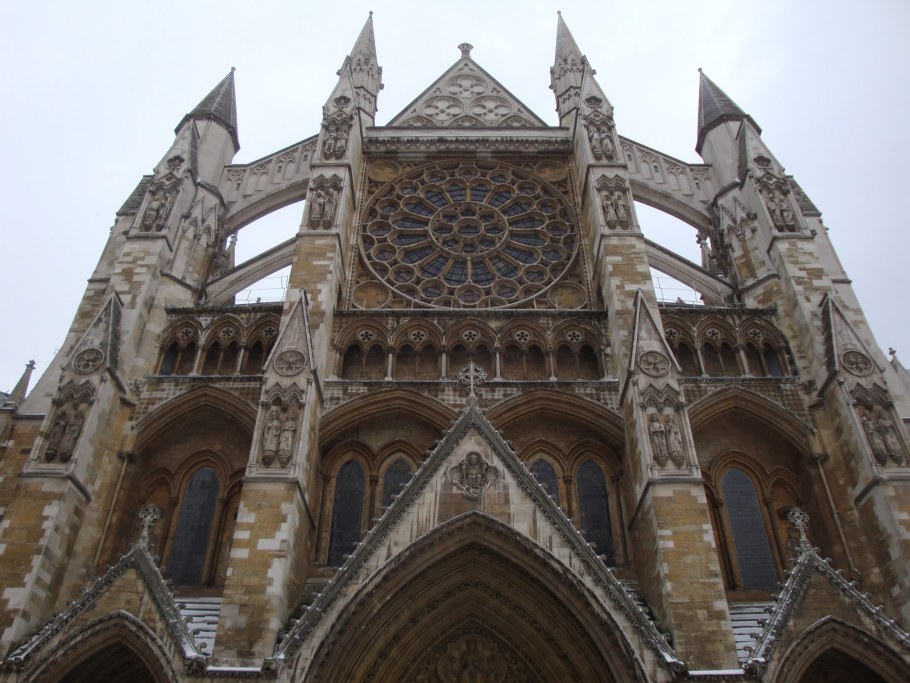 Вестминстерское аббатство и собор Парижской Богоматери