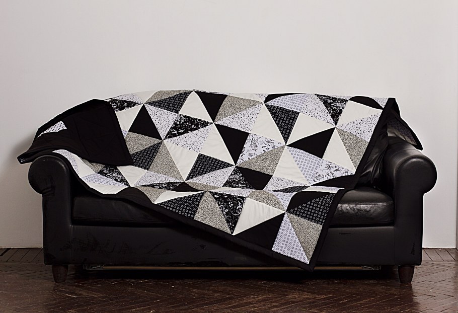 Диван трехместный раскладной 1300039 milary