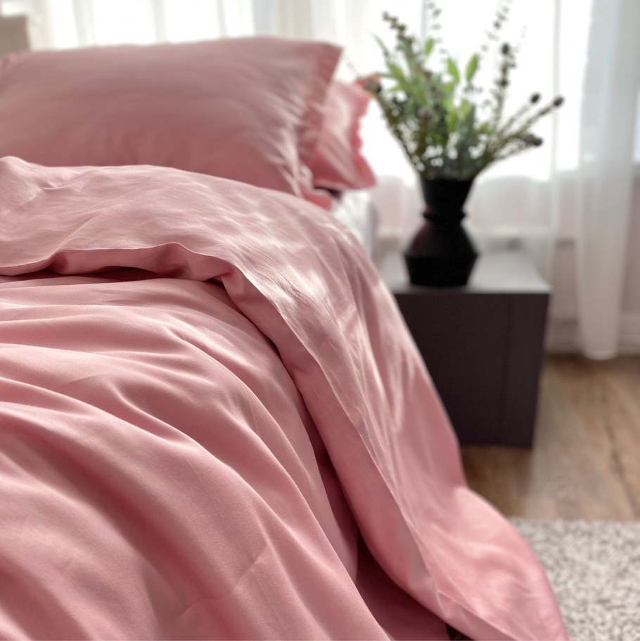 Спальня в пудровом цвете