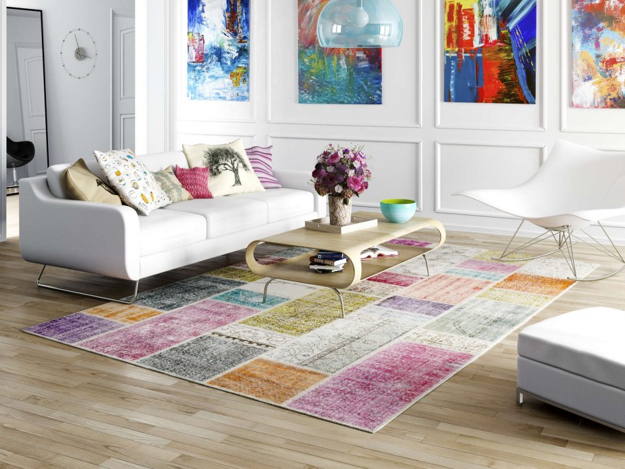 Гостиная с красными акцентами