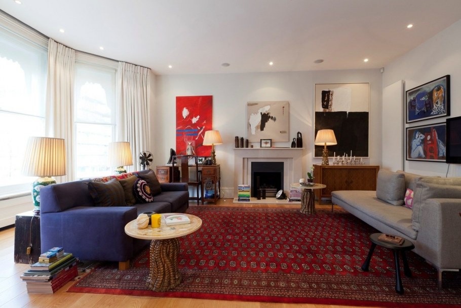 Красный ковер в интерьере