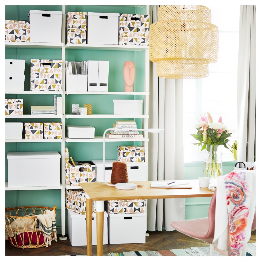 Полка ЛАКК ikea на кухне