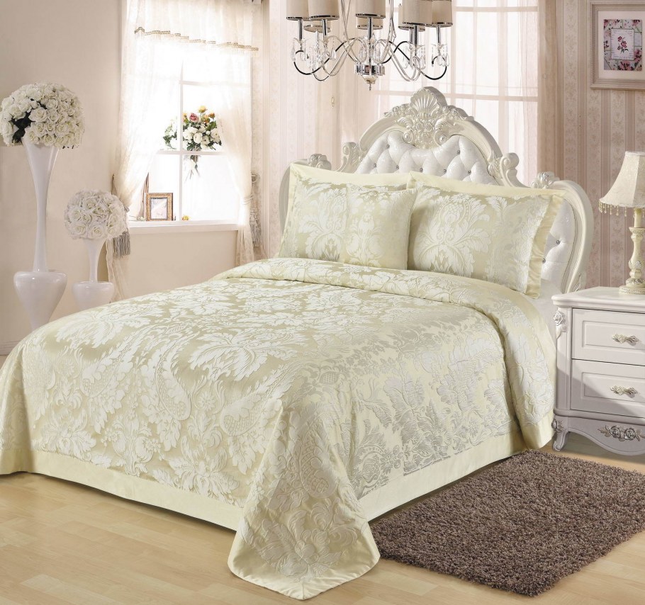 Комплект с покрывалом Sofi de Marko Клеопатра 240х260 см