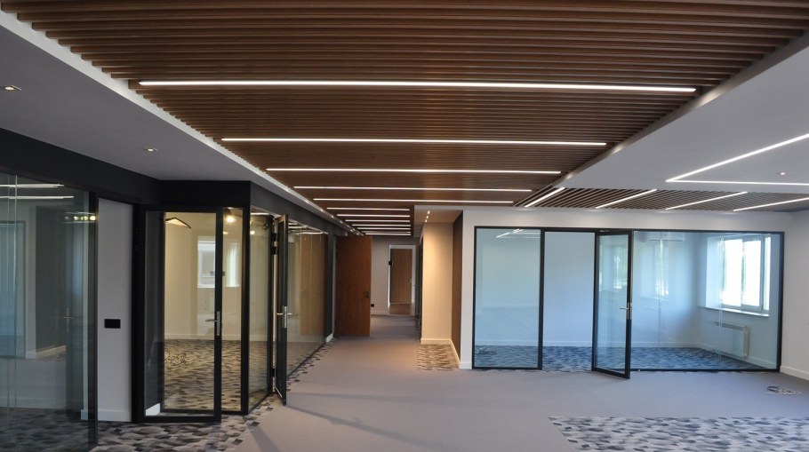 Современный офис интерьер