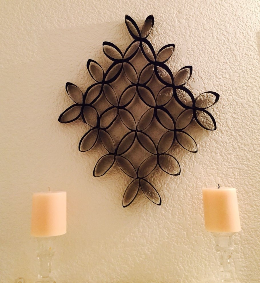 Панно из втулок туалетной бумаги