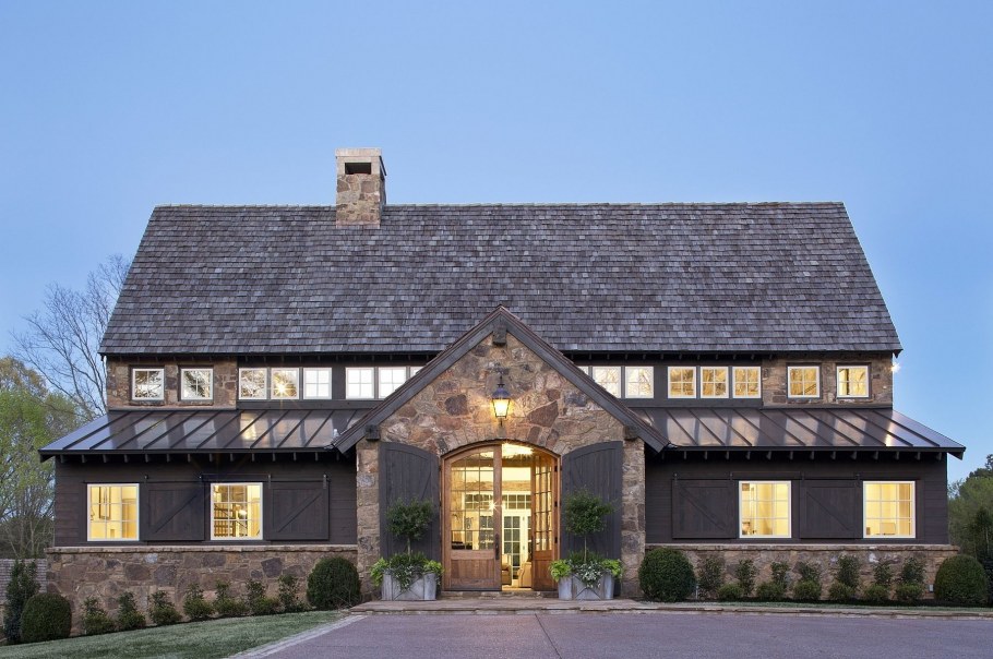 Отделка фронтонов домов в стиле Barn House