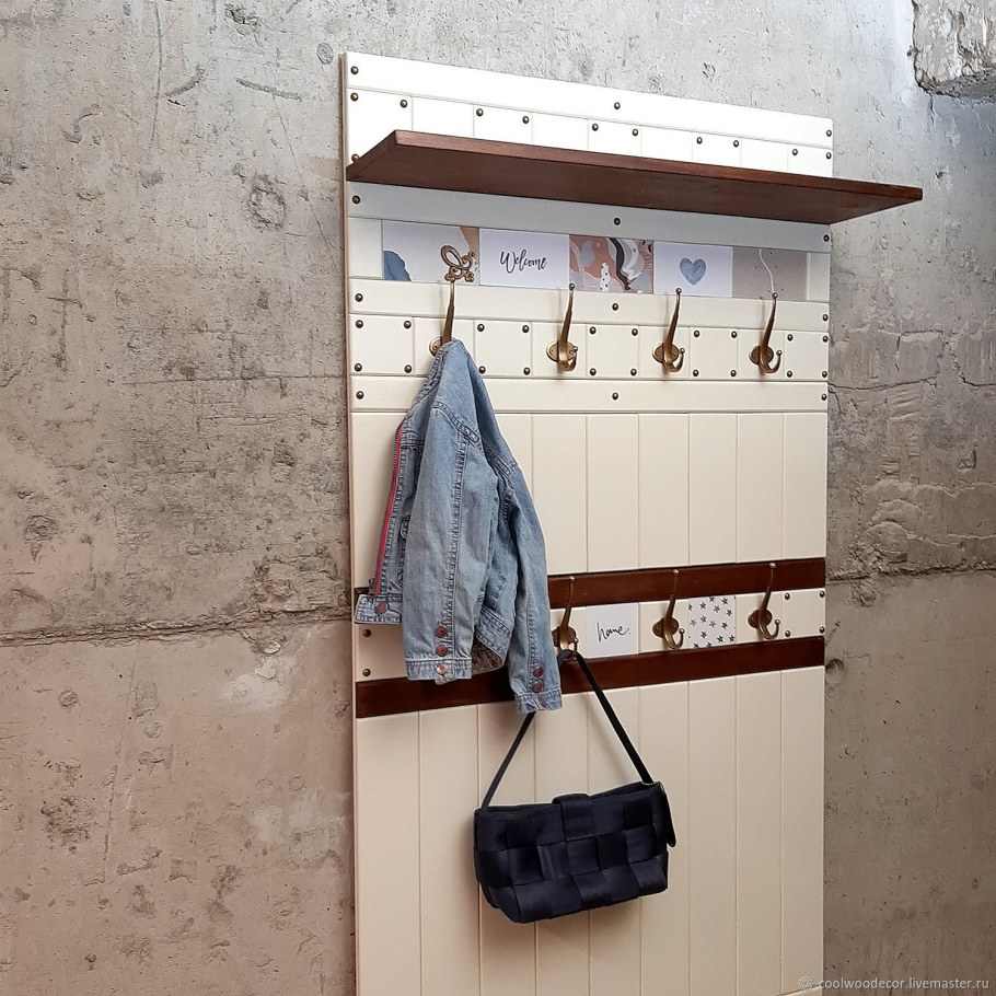 Стильные вешалки в прихожую настенные