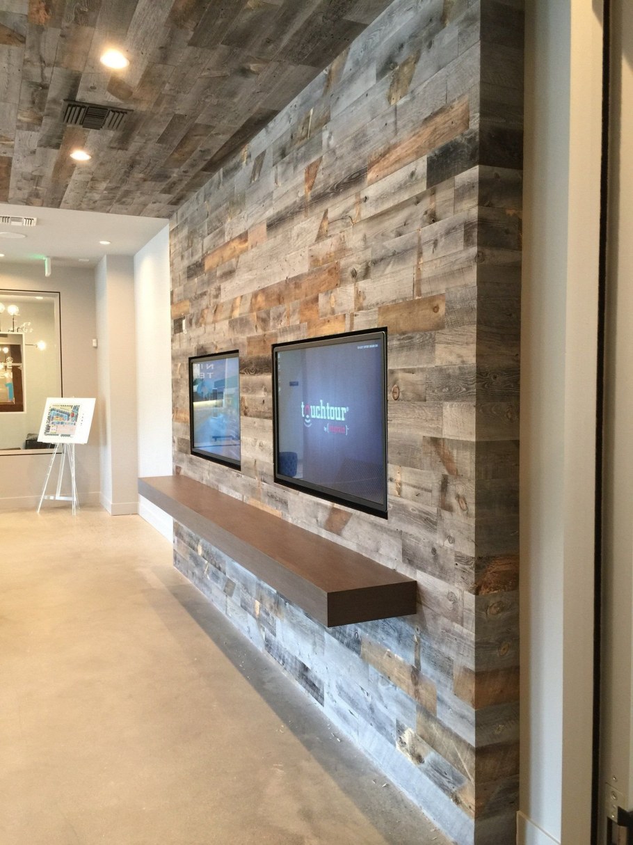 Панель под телевизор дерево