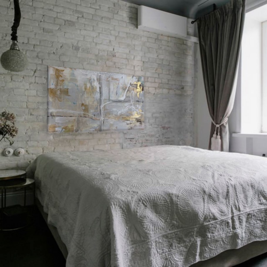 Белый лофт в маленькой квартире